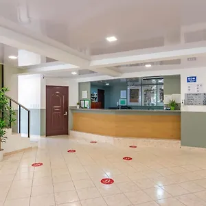 In Plaza Europa Apartment